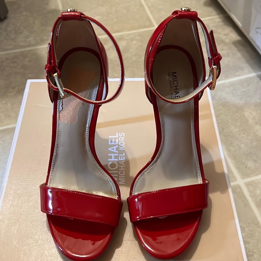 Michael by Michael Kors Sienna Sandal size 5 1/5 WB